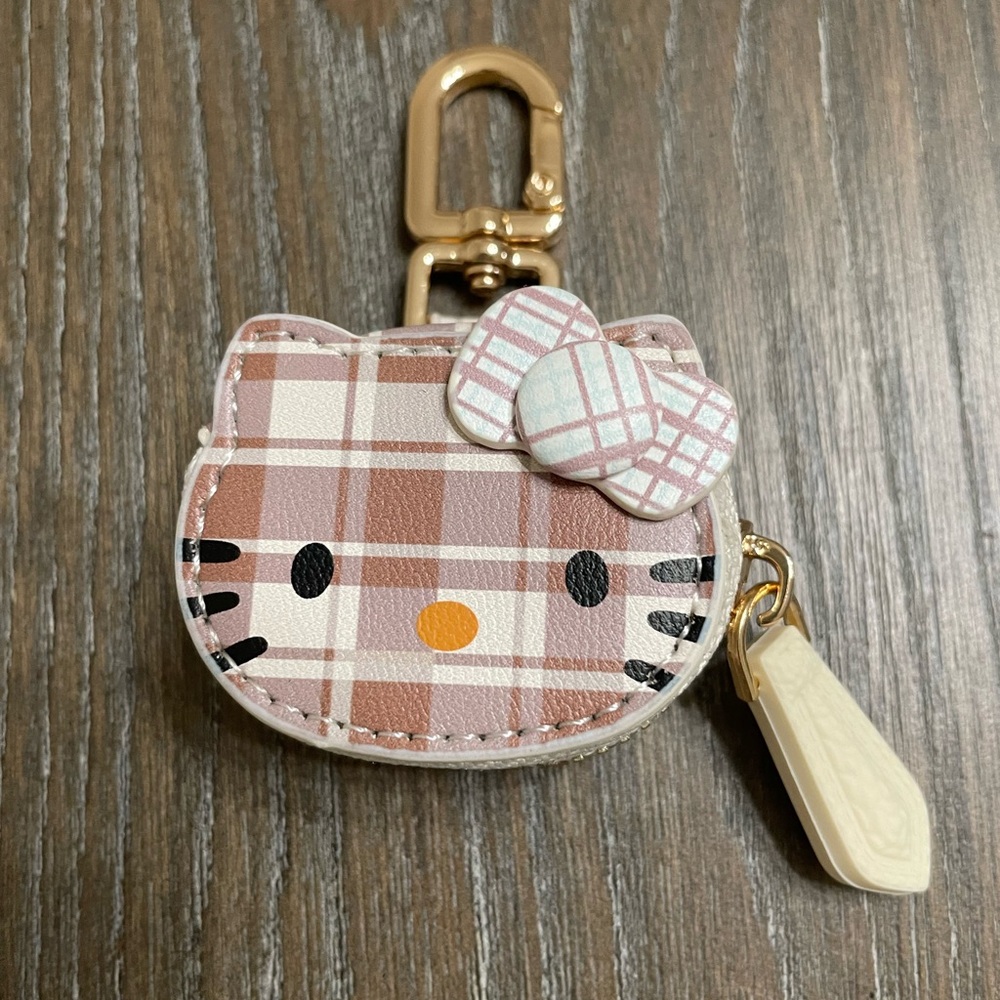Hello Kitty Coin Purse / Bag Charm - Cream and Brown Plaid